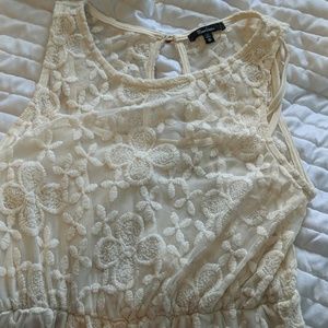 Perfect cream colored dress lace ❤️